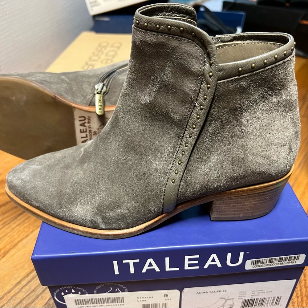 Beige suede bootie - worn once